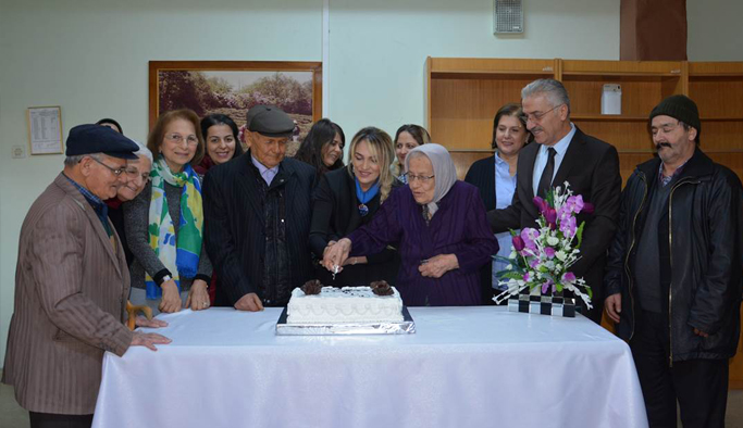 Vali Yavuz'un eşinden ziyaretler