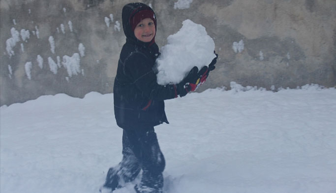 Kar tatili oldu çocuklar sokağa koştu