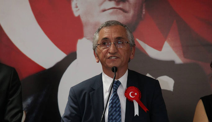 CHP Katar Emiri'nin afişleri için seslendi: "Siz kaldırmıyorsanız biz kaldıralım"