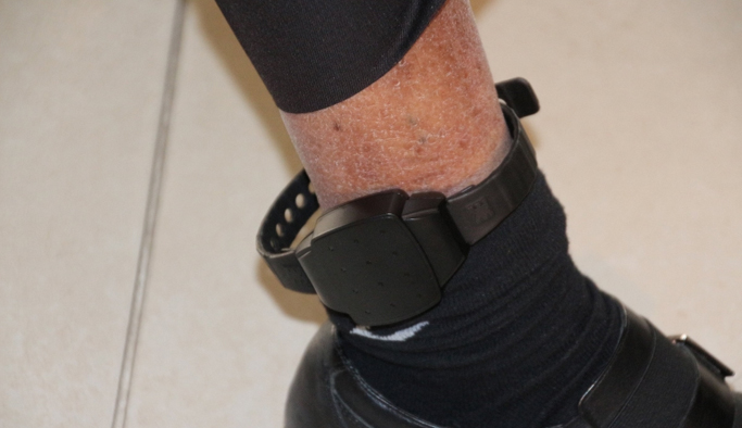 23 bin kişiye elektronik kelepçe takıldı