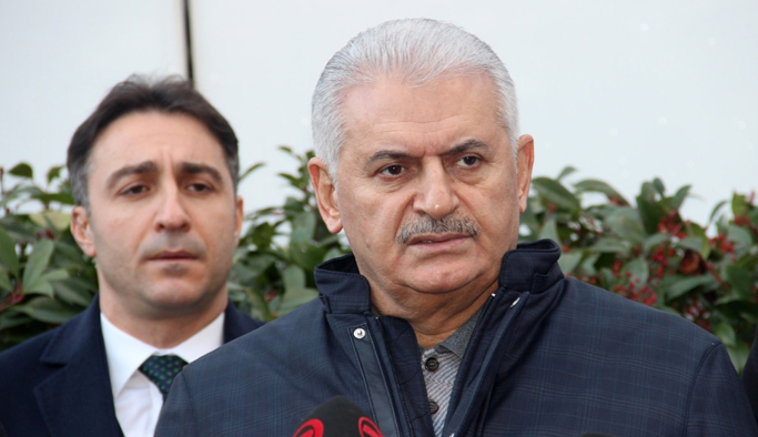 Başbakan Yıldırım: "Noel Baba kılığının aslı astarı yok"