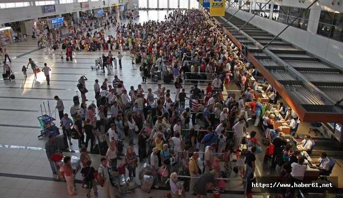 Havalimanı'nda canlı bomba paniği yaşandı