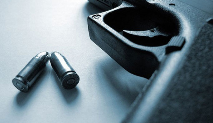 Astsubay kendi silahıyla vuruldu