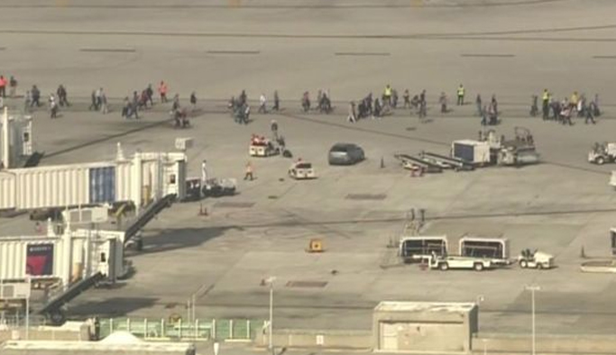 Havalimanında silahlı saldırı