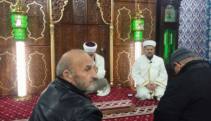 Mevlid okuttu mahkemeden kurtuldu