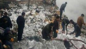 Yangından iki çocuğunu kurtarmak istedi ama...