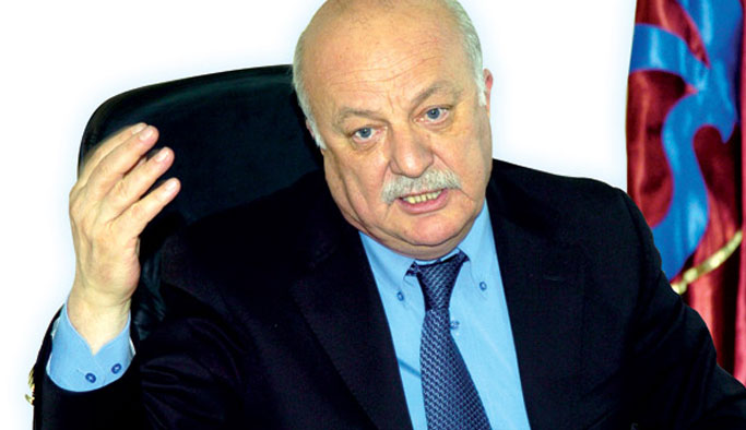 Sadri Şener: Ben olsam Akhisar'dan oyuncu almaya utanırım!