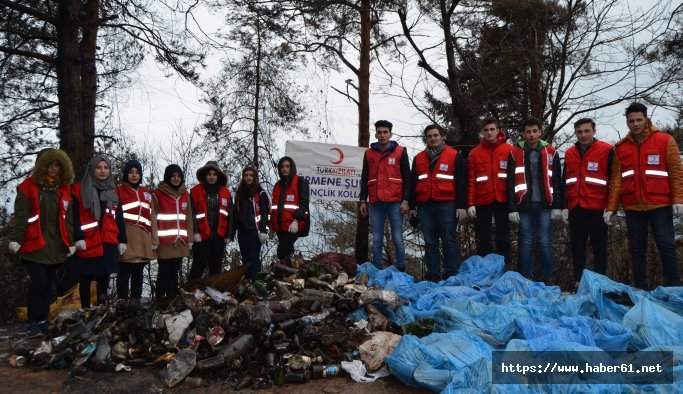 Trabzon'da Sürmene yangını sonrasında gençlerden temizlik harekatı