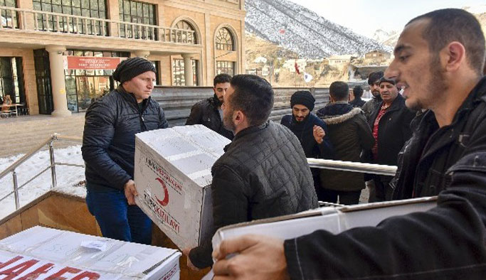 Gümüşhane'de öğrencilerden Halep’e yardım kampanyası
