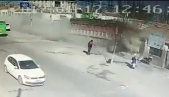 Freni boşalan kamyon dehşet saçtı: 4 ölü