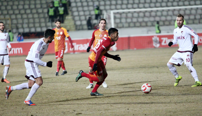 Galatasaray Elazığspor’u rahat geçti