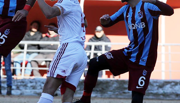 Trabzonspor golcü transferini çözmek istiyor