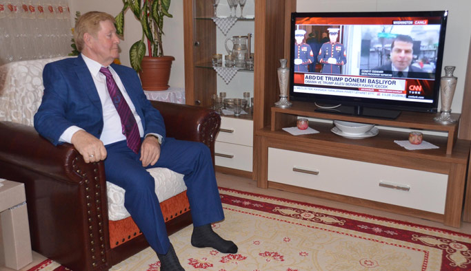 Yerli Trump devir teslim törenini pür dikkat izledi