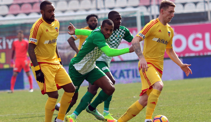 Akhisar ile Kayseri puanları paylaştı