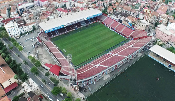 Trabzonspor taraftarlarından Avni Aker'e ziyaret!