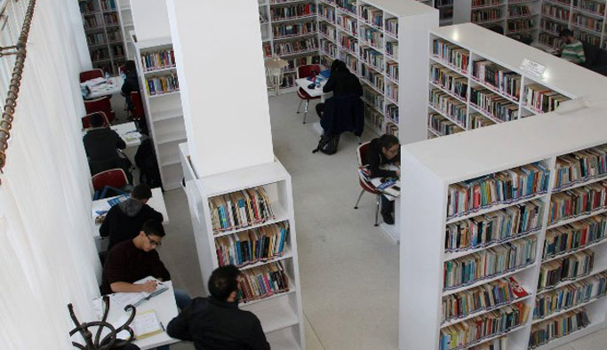 Kütüphaneler teknolojiye boyun eğmiyor