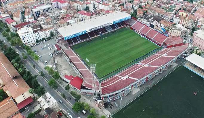 KTÜ'den öneri: "Avni Aker yıkılmasın kültür merkezi olsun"