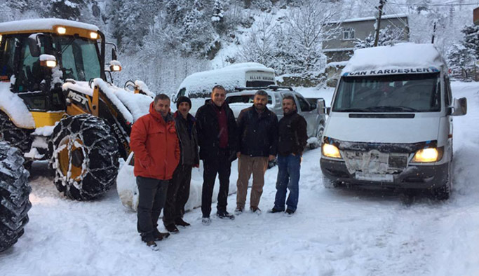 Yomra'da kar mücadelesi sürüyor!