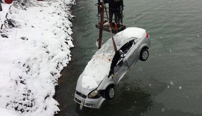 Kar yağışı kaza getirdi!