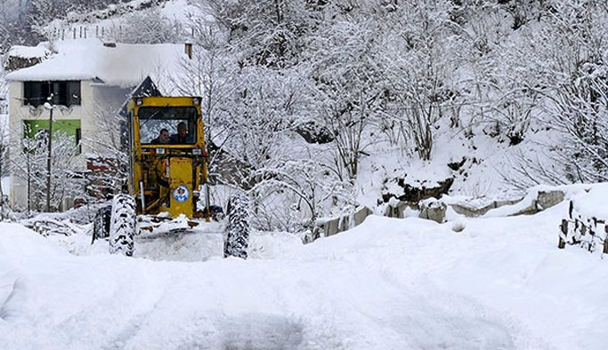 Trabzon'da kar esareti: 407 mahalle...