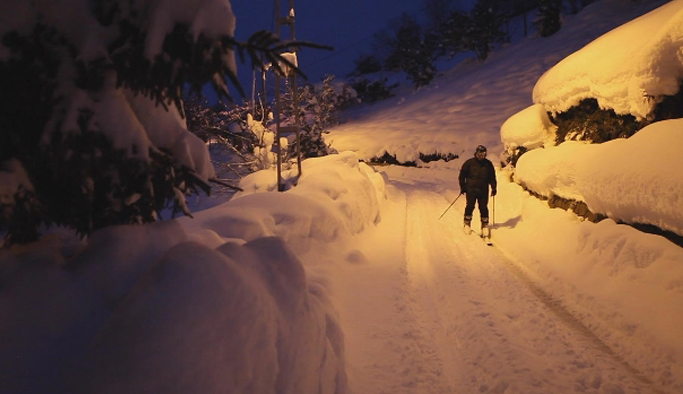 Rize'de kayak pisti olmayınca bakın nerede kaydı!