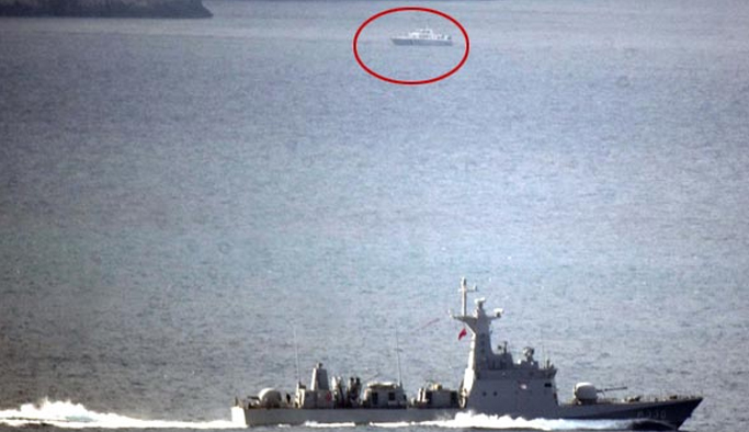 Yunan botu Türk Botunu görünce dondu kaldı!