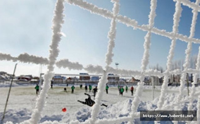 Trabzon ekiplerinin maçlarına kar engeli