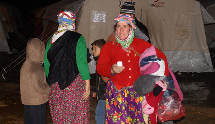 Hayvanlarından ayrılmak istemediler