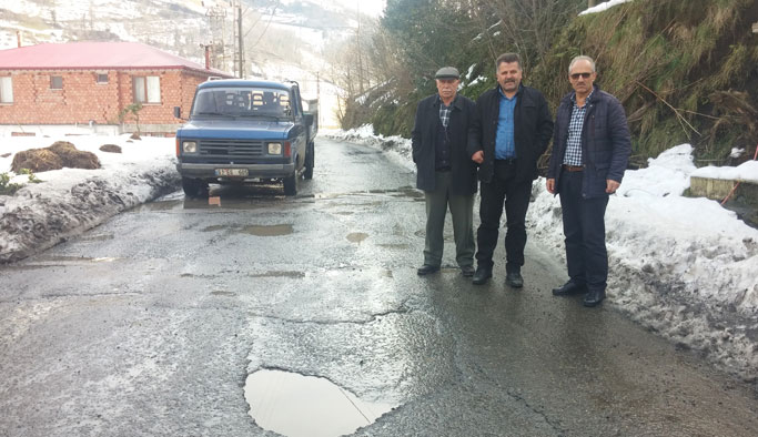 Çarşıbaşı’ndaki muhtarlar Yavuz Grup yolu için ayaklandı