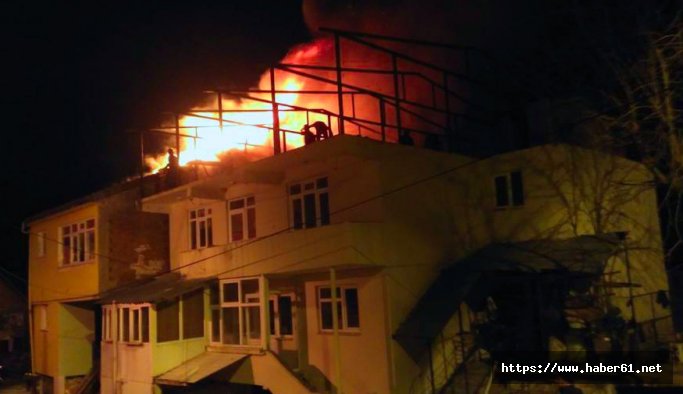 Çatı yangını çevredekileri korkuttu