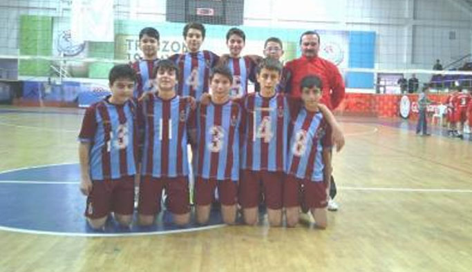 Trabzon'un minik voleybolcularında hedef şampiyonluk