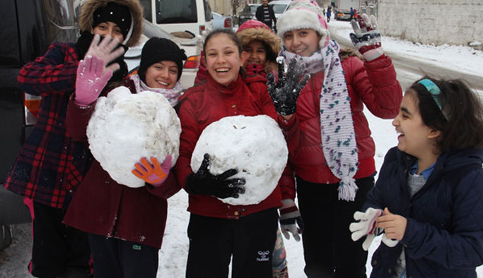 Artvin'de okullar tatil edildi