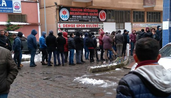 Trabzonspor taraftarı biletlere akın etti