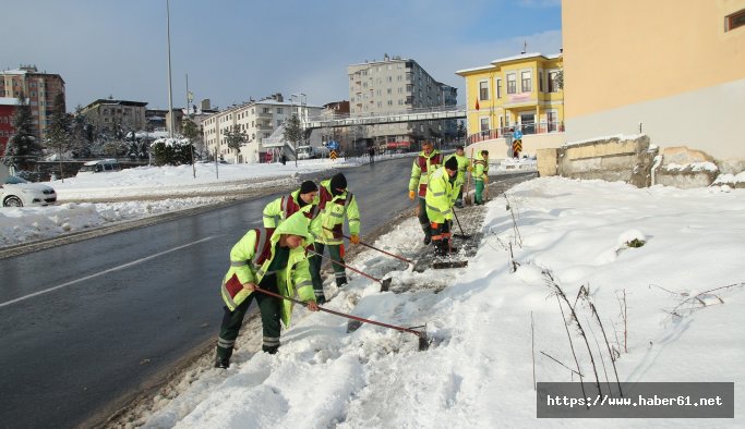 Trabzon'da karla mücadele hafta sonu da sürecek