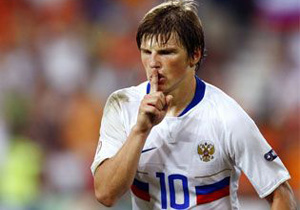 Andrei Arshavin Zenit'te kaldı