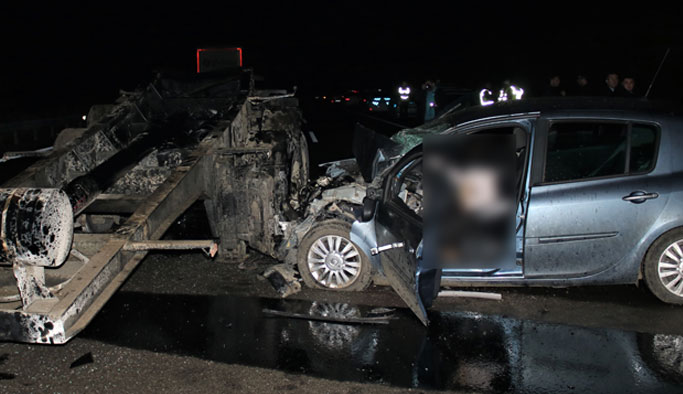 Tır korkunç bir kazaya sebep oldu: 2 ölü