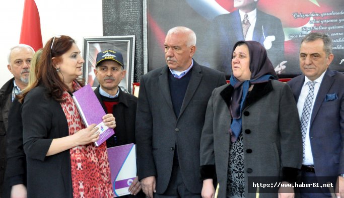 Trabzonlu 2 şehit ailesine ev tapuları teslim edildi