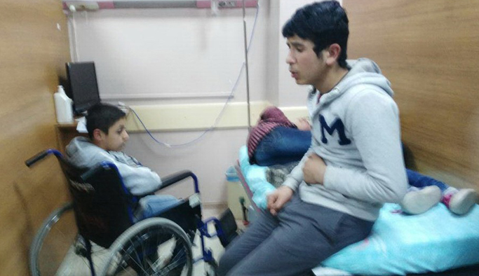 21 öğrenci hastanelik oldu