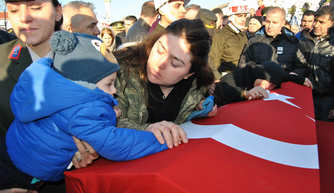 Şehit son yolculuğuna uğurladı