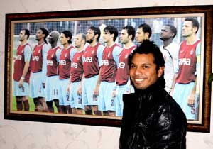 Alanzinho Maradona hayranı