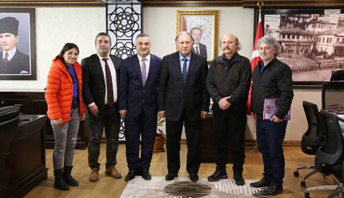 Vali Doğanay’dan sanata tam destek