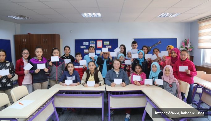 Öğrencilerden kahramanlara moral mektubu