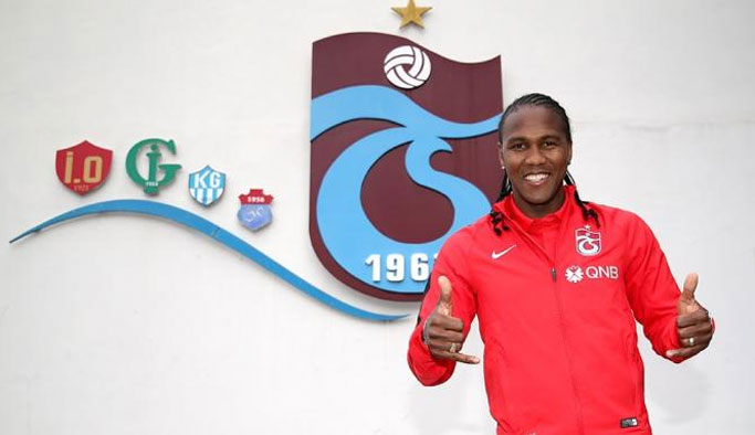 Rodallega Trabzonspor forması ile ilk kez...