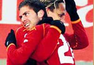 Futbolculara meydan dayağı