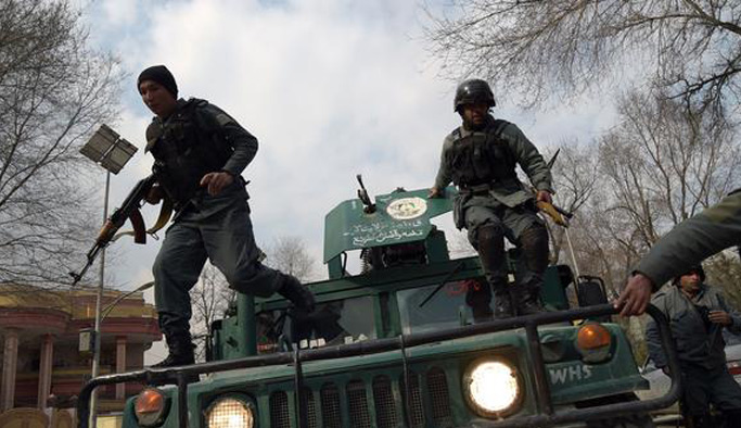 Kabil’de askeri hastaneye saldırı 