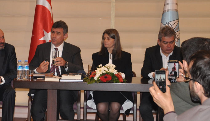 "Çifte standardın dibini gösterdiler"