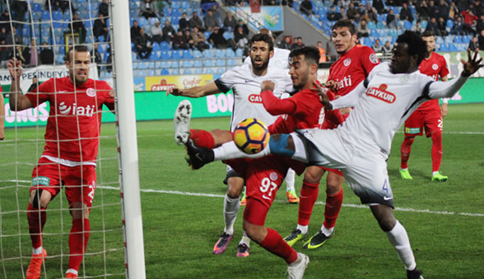 Antalyaspor Rize’de Kazandı: Çaykur Rizespor’u 2-1 Mağlup Etti