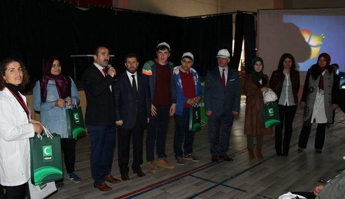 Of'ta bağımlılıkla mücadele paneli yapıldı