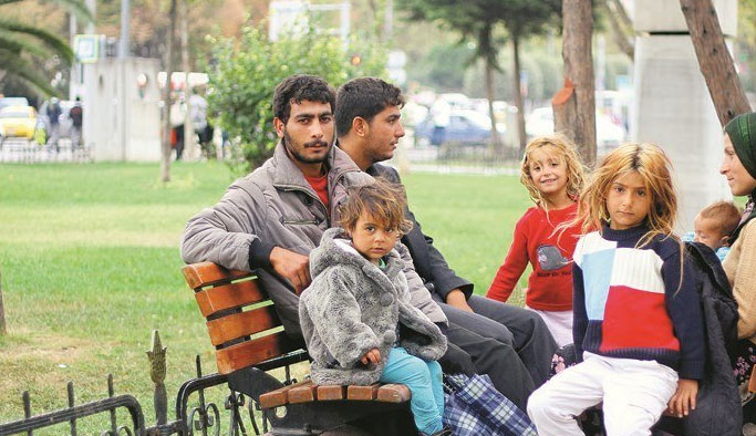 Türkiye'de kayıt altında kaç Suriyeli var?