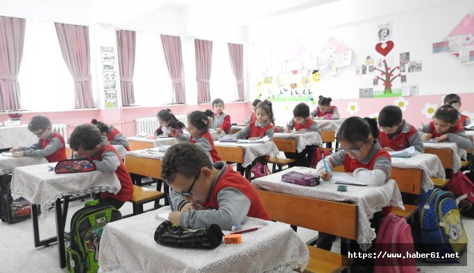 Rize'de öğrenciler şikayetlerini kaymakama bilderecek